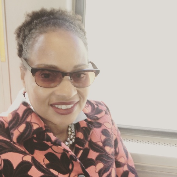 Meet your Posher, Rita - Picture 4 of 7